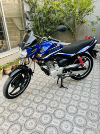Blue Honda CB 125 F Special Edition
