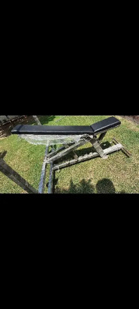 almost new bench press woth rods and weights