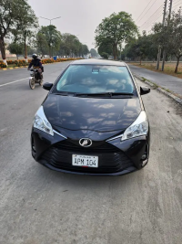 Toyota Vitz F 2018 /2022 Push Start & 2 Remote