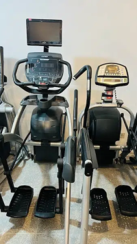 CYBEX Arc trainer USA model: 626at USA import\FITNESS GYM MACHINE