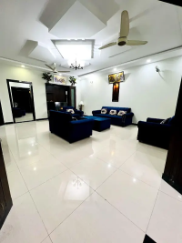 10 MARLA FULLY FURNISHED LUXURY HOUSE AVAILABLE FOR RENT IN BAHRIA TOWN PHASE 8