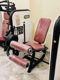 TECHNOGYM Italy element Gym Unit slightly Used Machine: 450000